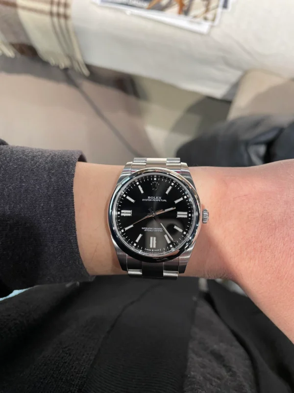 OYSTER PERPETUAL 124300 Series??Black dial?? - Image 3